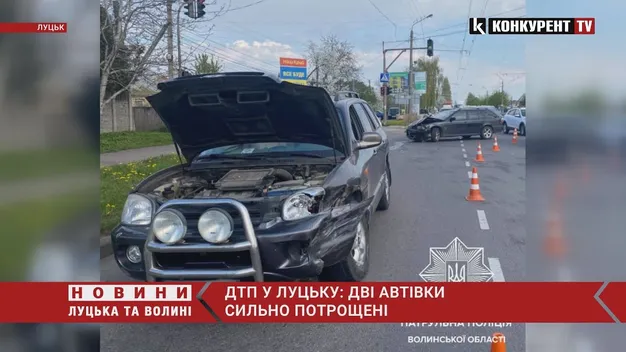 Аварія у Луцьку: водій BMW не пропустив Hyundai (фото, відео)