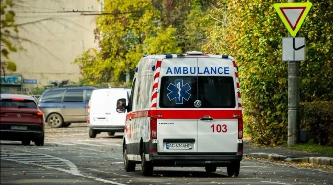 На межі життя і смерті: волинська екстренка врятувала трьох пацієнтів у критичних станах