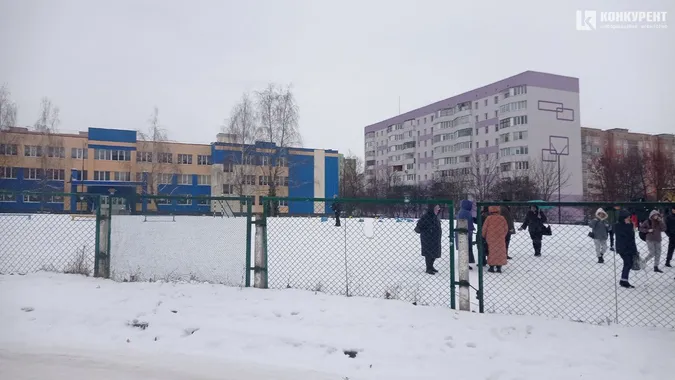 У Луцьку – масове «мінування» шкіл (фото)