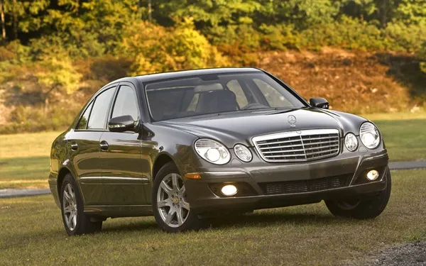 Mercedes-Benz E320 2008 року випуску