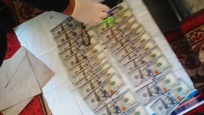 Хабарнику з Ковельської РДА повідомили про підозру