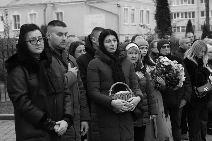 У Луцьку попрощалися із загиблим на Запоріжжі штаб-сержантом Віктором Оверчуком (фото)