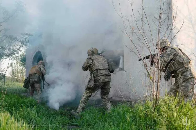 Близько 489 870 окупантів, 7547 танків, 10073 БпЛА: втрати ворога на 17 травня
