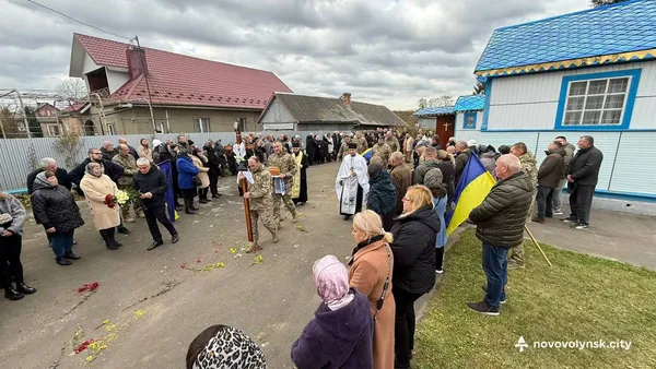 На Волині провели в останню дорогу полеглого воїна Павла Дорощука (фото)