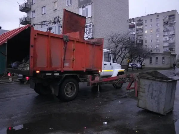 На Волині показали, як сміття з міста потрапляє на полігон