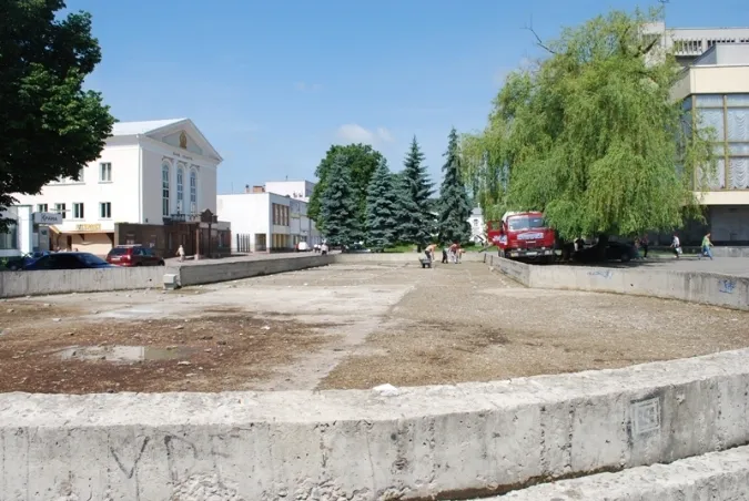 Відомо, хто хоче ремонтувати фонтан в центрі Луцька