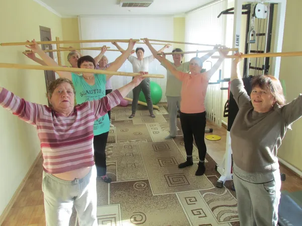 На Волині пенсіонерки роблять зарядку під пісні Винника й Федишин (фото)