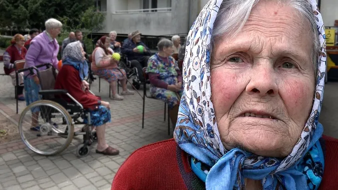 171 мешканець, три весілля і новий дім для переселенців: як живе геріатричний пансіонат у Луцьку (фото)
