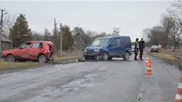 На Волині зіткнулися два автомобілі: водій та пасажир – в лікарні