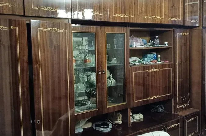 У Ковелі продають радянський сервант за 100 тисяч гривень (фото)