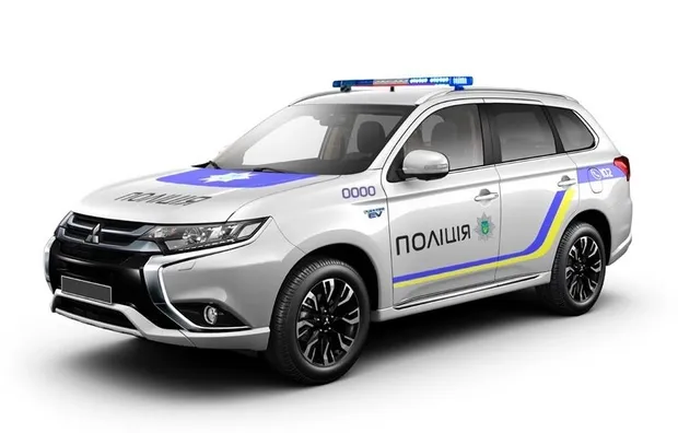 Нацполіція отримала більше 600 японських екоавтомобілів