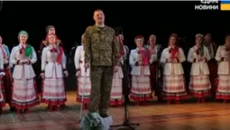 З окопів – на сцену: соліст Волинського народного хору після поранення і реабілітації знову заспівав (відео)