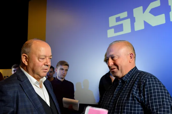 Армійська історія, сльози та онук: гендиректор «SKF Україна» розчулився під час зустрічі у Луцьку (фото)