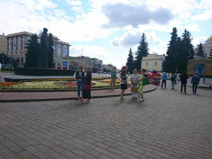 У Луцьку люди вийшли на майдан проти смороду (фото, оновлюється)