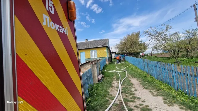На Волині згоріла господарська будівля (фото)