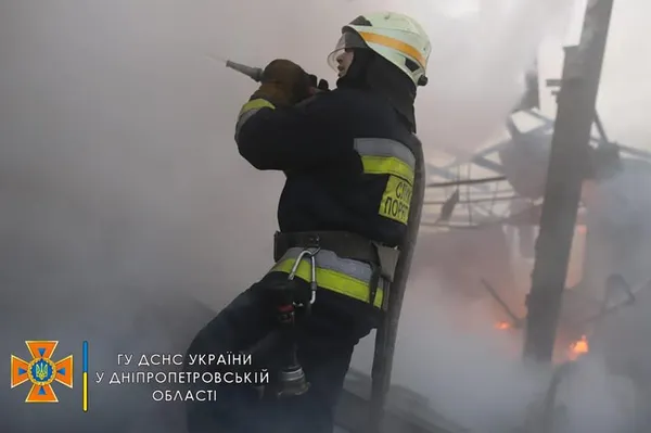 У Дніпрі авіаудар по дитсадку і будинку, є загиблий (фото, відео)