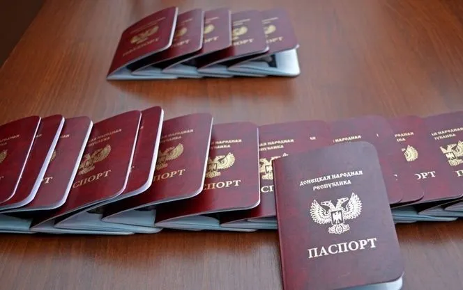 У Донецьку окупанти хочуть поставити на військовий облік українських дітей