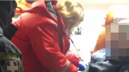 На Волині патрульні й медики врятували від холоду безпорадного чоловіка (фото)