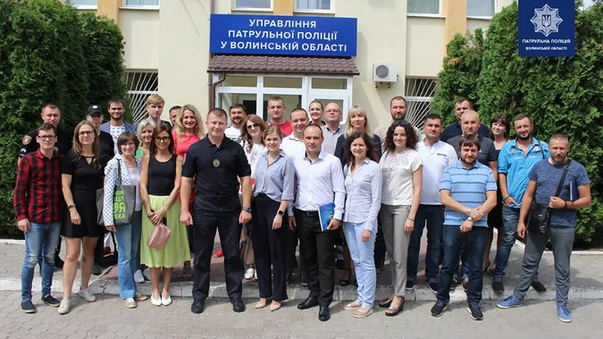 Відверто про наболіле: у Луцьку патрульні зустрілися з громадськістю