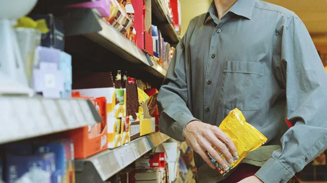 18-річний лучанин два місяці крав продукти з магазинів