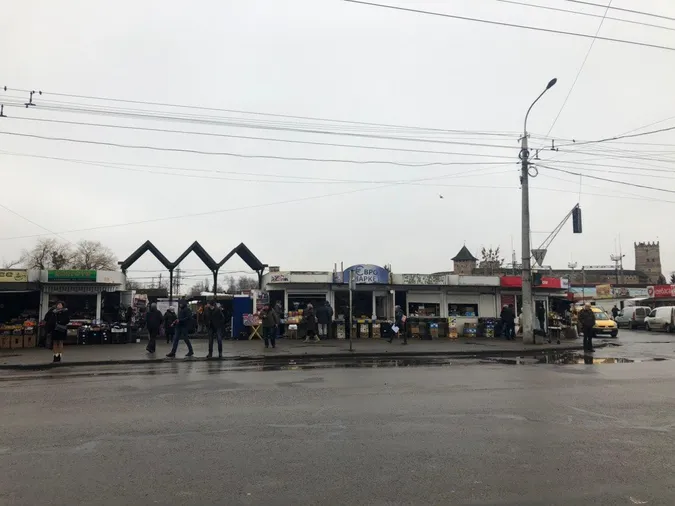 Перенесення базару: що коїться на Старому ринку (фото)
