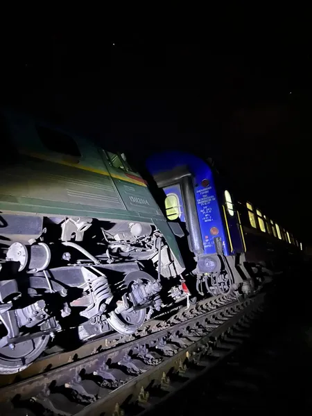 У Ковелі потяг «Київ – Варшава» зійшов з колії: повідомили подробиці (фото)