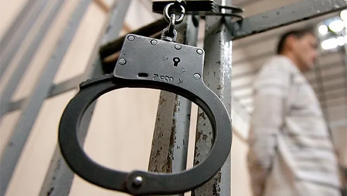 Побив і пограбував перехожого: 19-річного лучанина посадили на вісім років