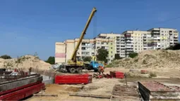 Зводять два будинки під ключ: як у Нововолинську будують житло для переселенців (фото)