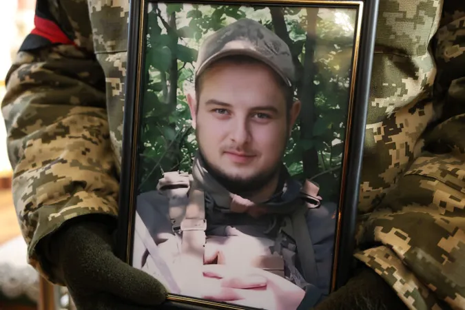 У Луцьку попрощалися із загиблим під Куп'янськом 24-річним Максимом Костюком (фото)