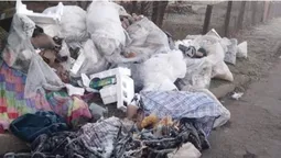 У центрі Володимира за ніч утворилося стихійне сміттєзвалище (фото)