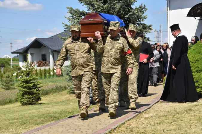 У Луцькій громаді попрощалися з загиблим на Курщині воїном Миколою Лясковським