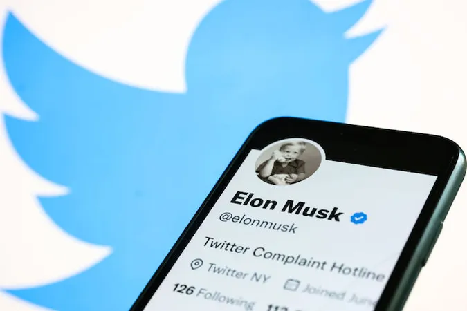 Маск скасував обмеження на політичну рекламу в Twitter