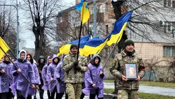 На Волині провели в останню дорогу 23-річного  захисника з Луганщини (фото)