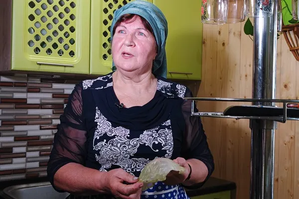 Галина Бегеза готує голубці з грибами
