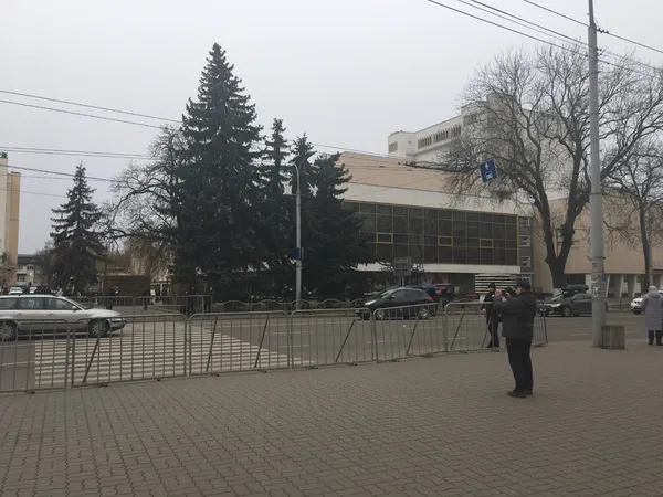 Луцьк готується до приїзду Порошенка (фото)