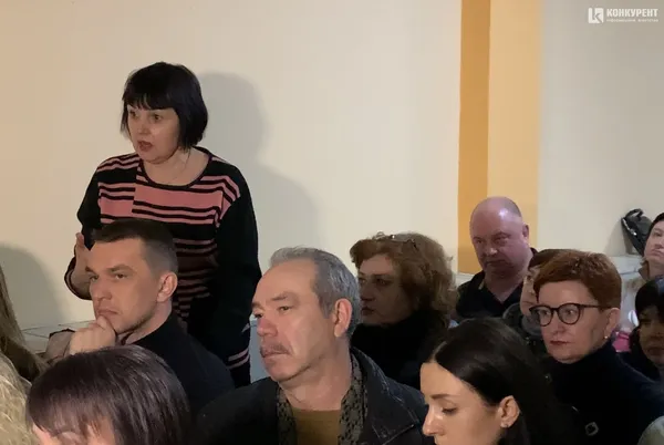 Працівниця полілклініки розповідає про те, що лікарі купують матеріали власним коштом