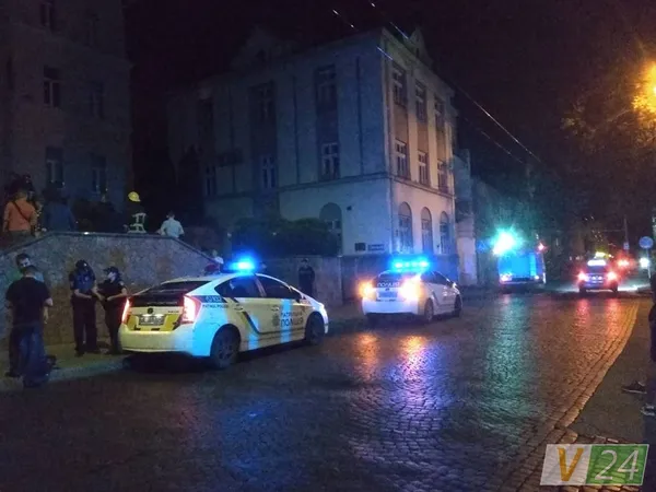 Чоловік погрожував себе спалити біля Луцькради (фото)
