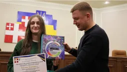 Гордість Волині: у Луцьку відзначили юних інтелектуалів та їхніх наставників (фото)
