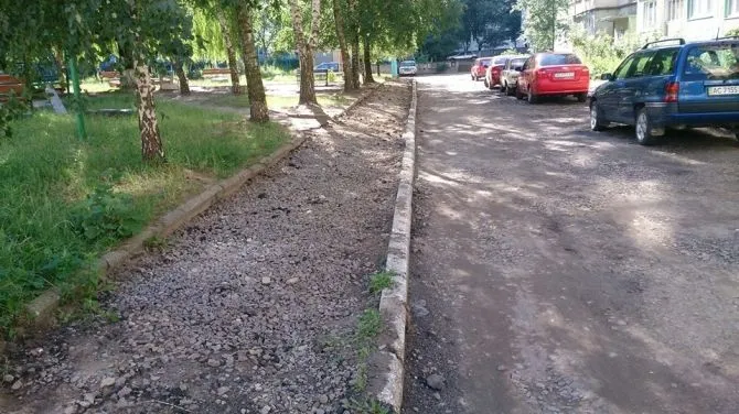 На Волі відремонтували двори: що за планом далі (фото)