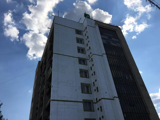 У центрі Луцька реконструюють будинок (фото)