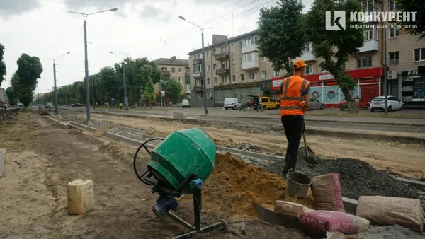 Каналізація, бордюри і поребрики: що зробили на проспекті Волі (фото, відео)