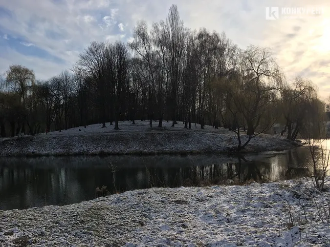 Сніг у березні: фото луцького парку