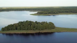Під водою проклали дорогу до церкви на острові: на Волині – містичне урочище (фото, відео)