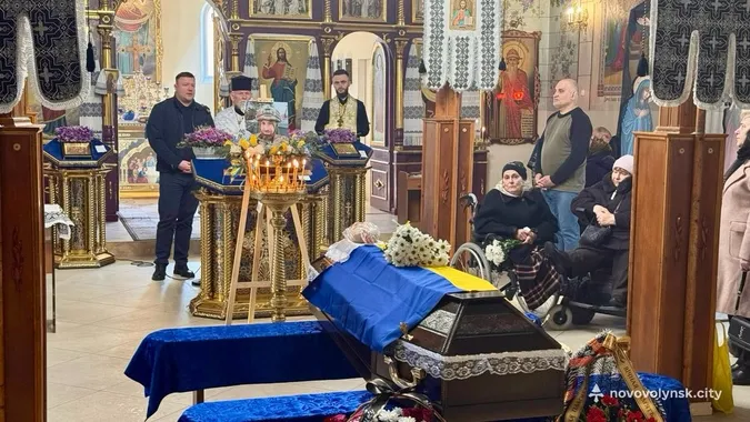 Війна забрала його життя: на Волині попрощалися із бійцем Петром Потаповим (фото)