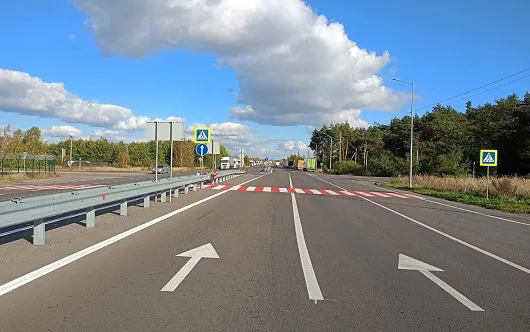 На трасі Київ – Ковель – Ягодин ремонтують вибоїни і міняють знаки (фото)