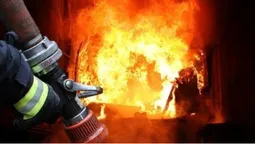У Луцьку в одній з багатоповерхівок пролунав вибух,  а після – спалахнула пожежа (відео)