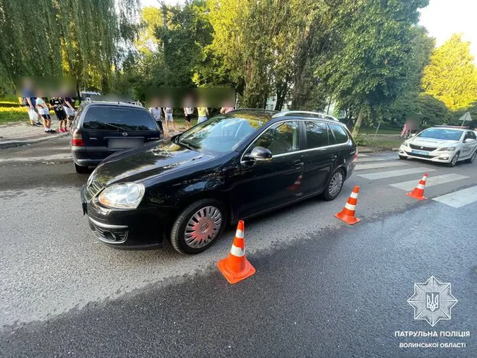 У Луцьку п'яний водій, здаючи назад, в'їхав у авто