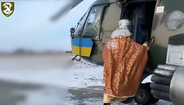 Привіз ракети на санчатах: Святий Миколай та армійська авіація оригінально привітали військових зі святом (відео)