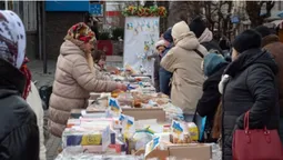 Збирають кошти для ЗСУ: До Луцька приїхав благодійний ярмарок з Ратного (відео)