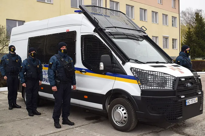 Нацгвардійці патрулюватимуть вулиці Луцька на спецавтомобілі (фото)